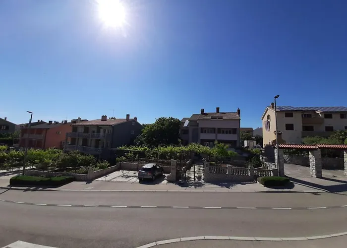 Apartments Renato Muzic Cres * Cres