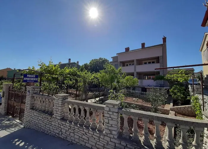 Apartments Renato Muzic Cres *