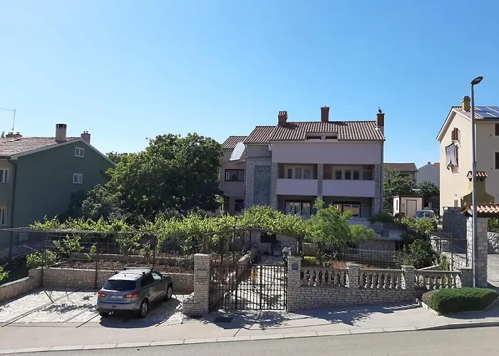 Apartments Renato Muzic Cres Cres