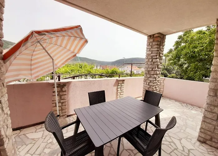 Apartments Renato Muzic Cres Apartment