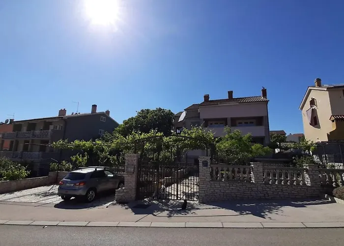 Apartment Apartments Renato Muzic Cres