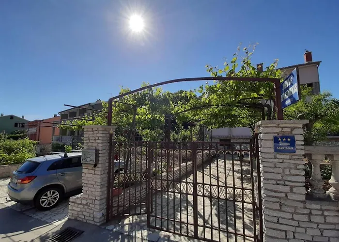 Apartment Apartments Renato Muzic Cres