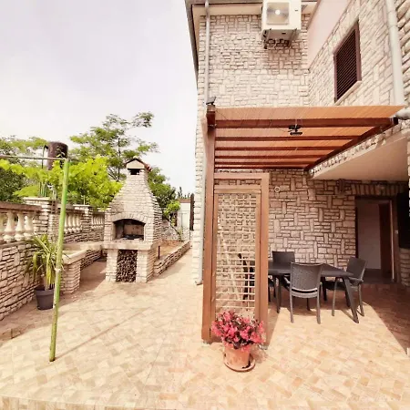 Apartments Renato Muzic Cres Cres