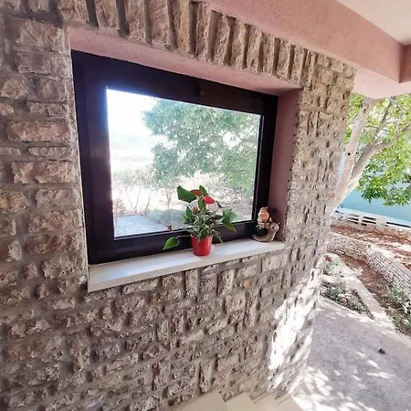 Apartments Renato Muzic Cres Apartment