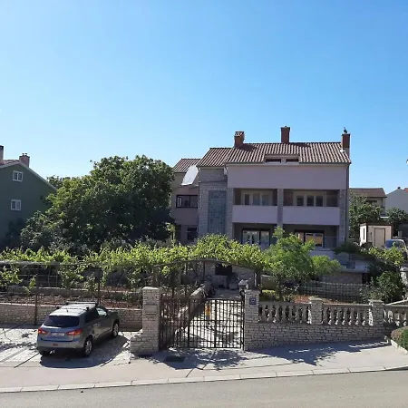 Apartments Renato Muzic Cres Cres