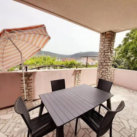 Apartments Renato Muzic Cres Apartment